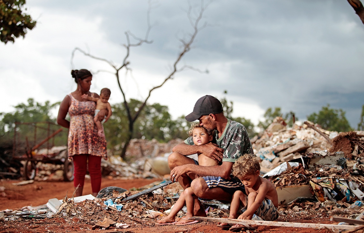 miseria-eduardo-familia-bsb-2017-8711.jpg