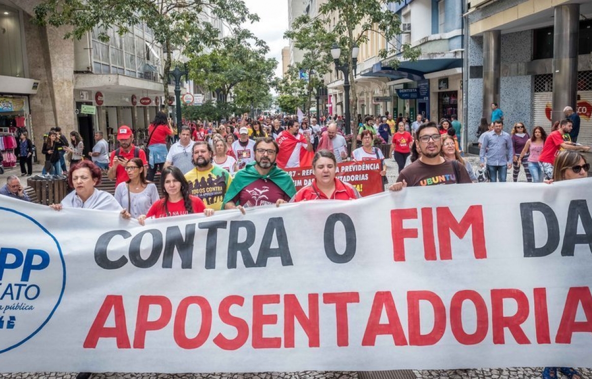 manifestacao-contra-reforma-da-previdencia-em-curitiba-22012019073000163.jpg