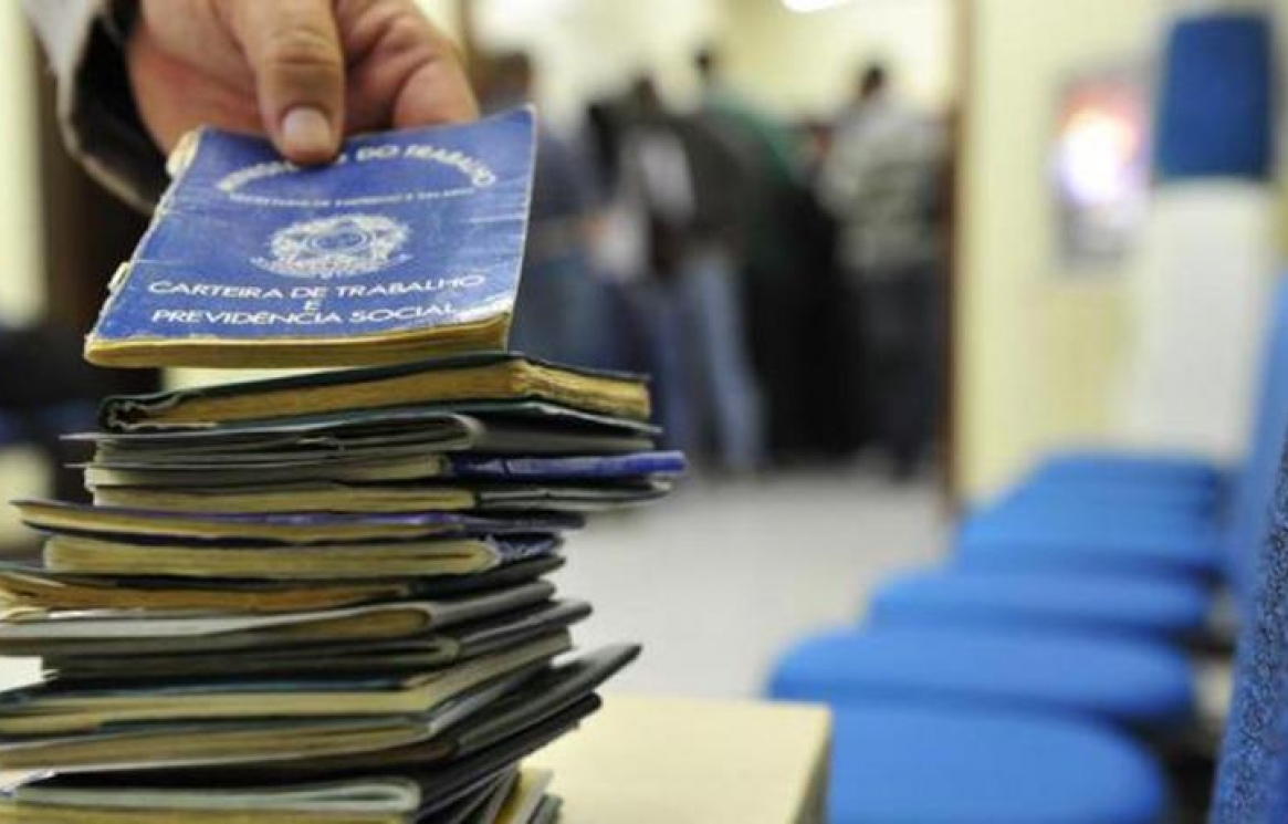 noticiaimgsantacatarinatemamenortaxadedesempregonopais5bec273b20ab8.jpg