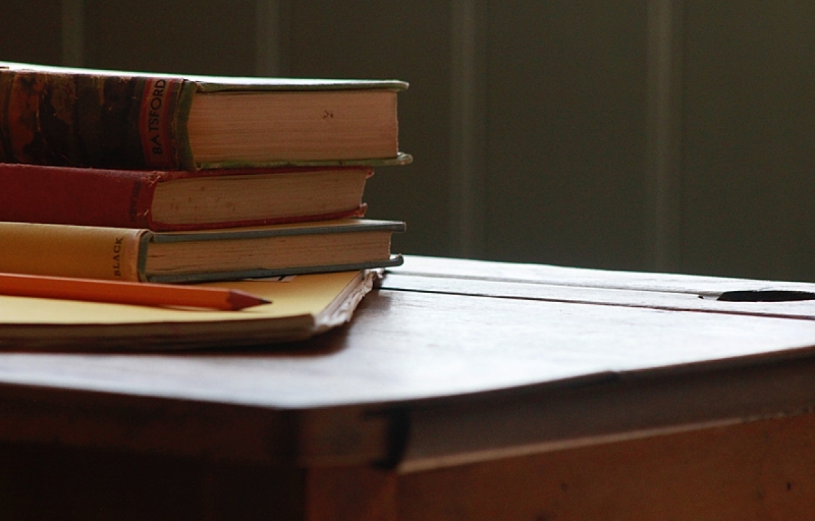 Unsplash-Worrall-livros-educacao.jpg