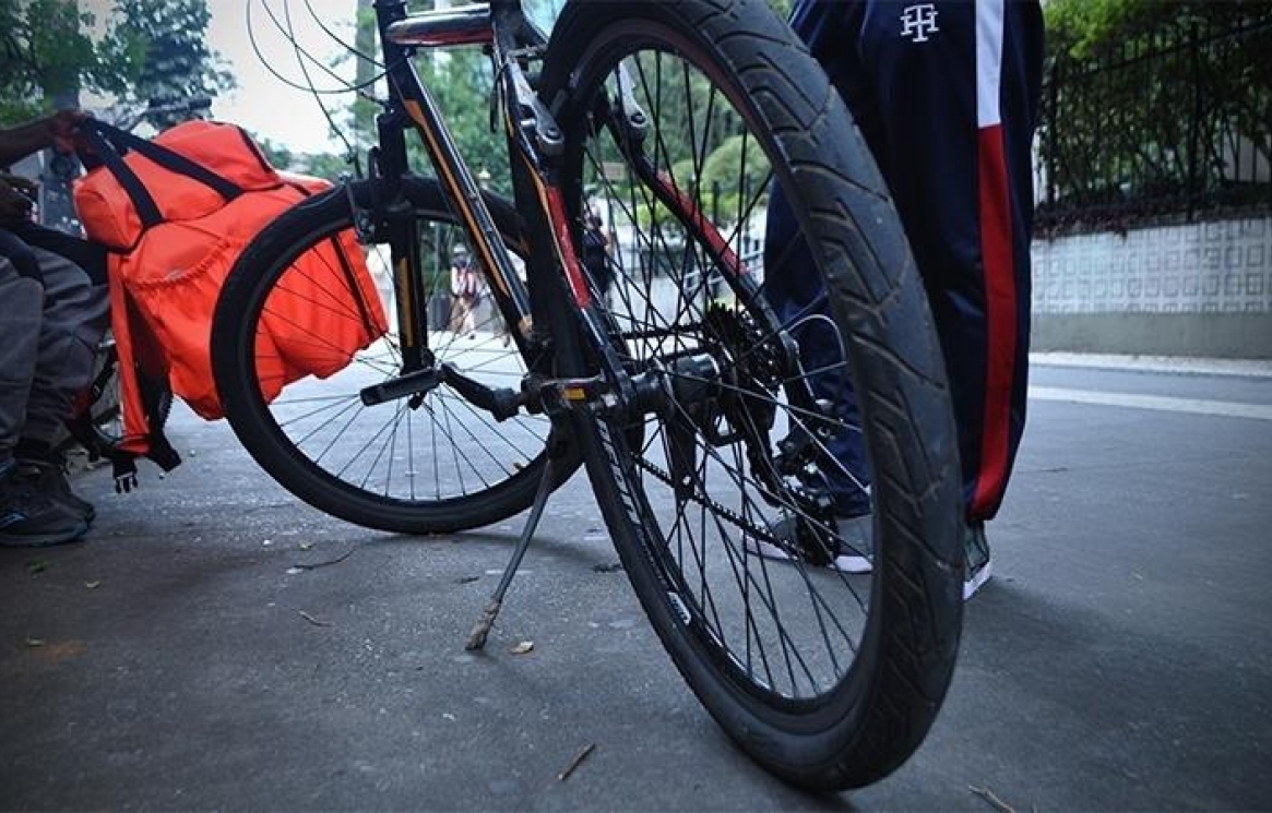 Reporter-Brasil-Diaz-entregadores-plataformas-digitais-bicicleta.jpg