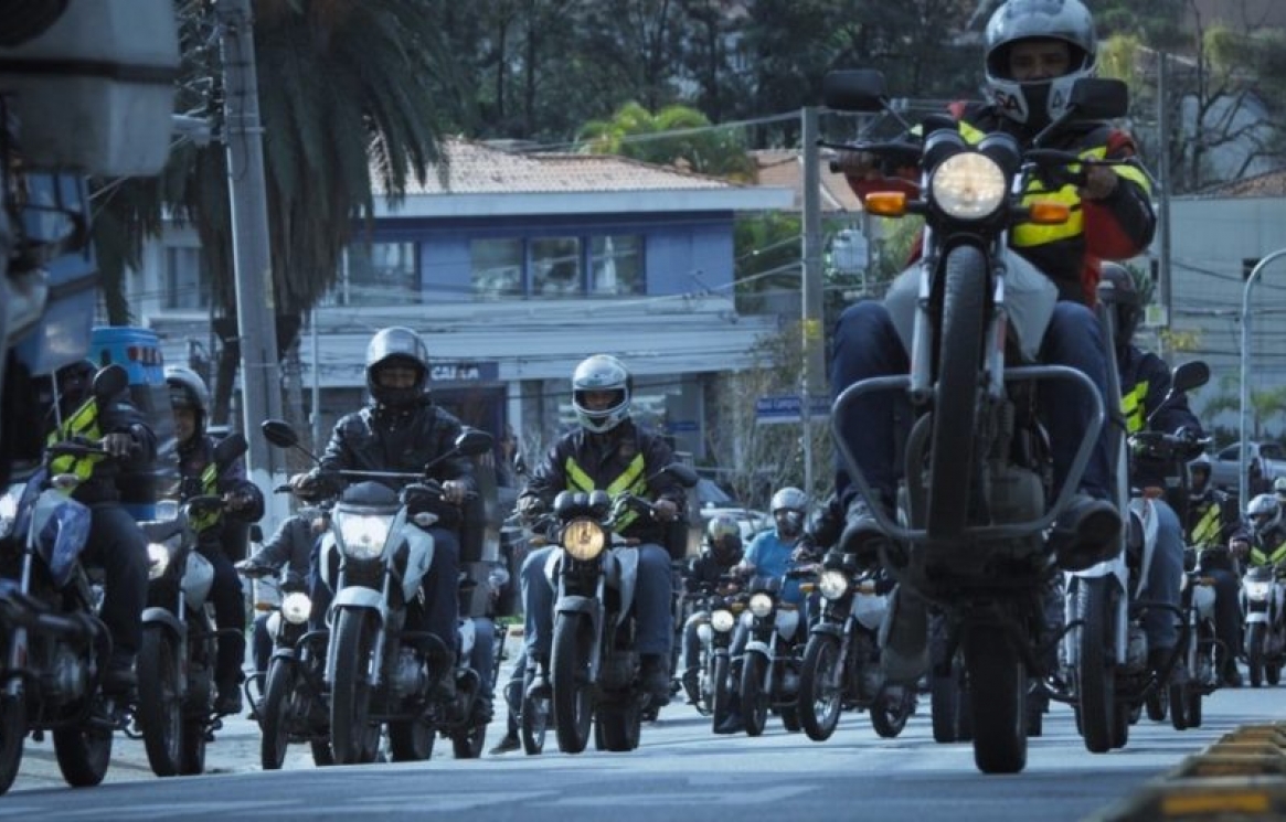 Reporter-Brasil-Divulgação-Gig-a-uberizacao-do-trabalho-mototaxi-entregadores-1024x512.jpeg