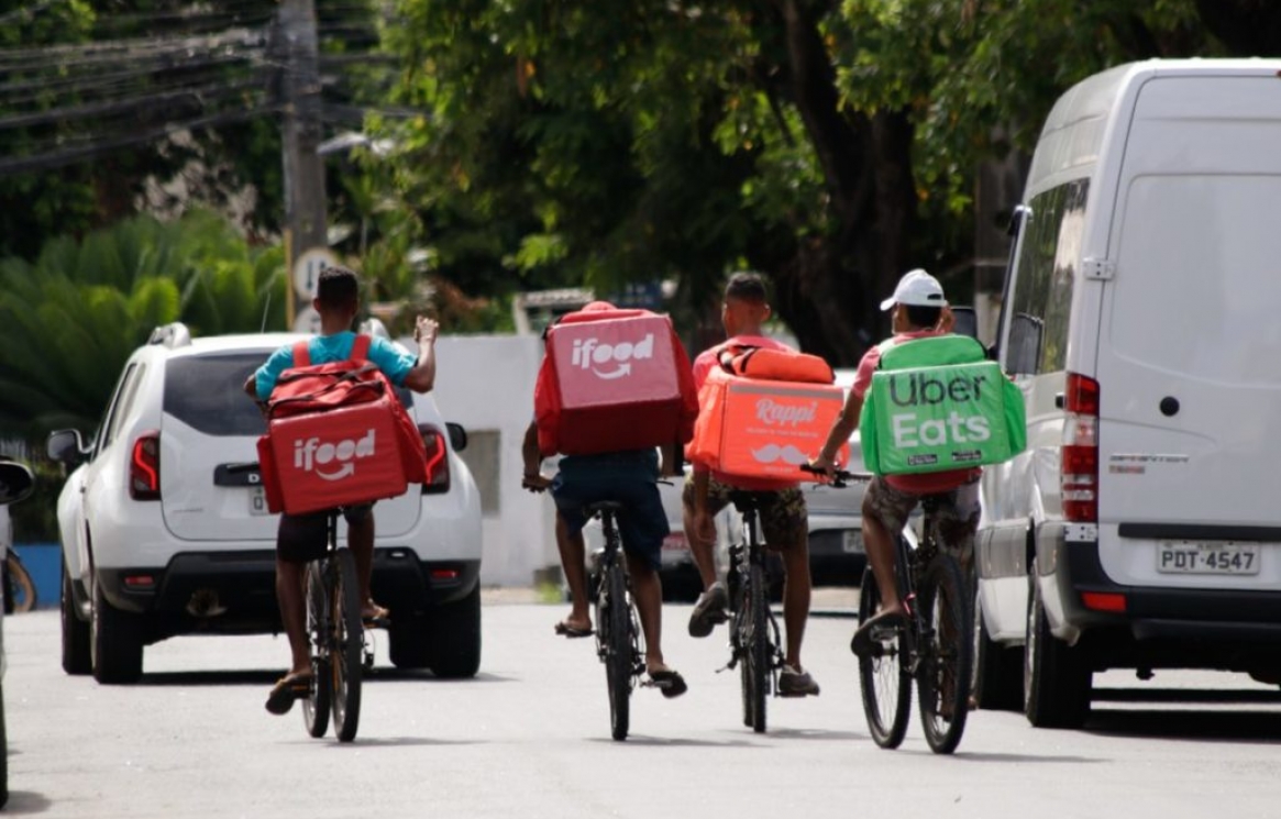 Estadao-Gomes-bicicletas-entregadores-de-aplicativos-uber-eats-ifood-rappi-1024x768.jpeg