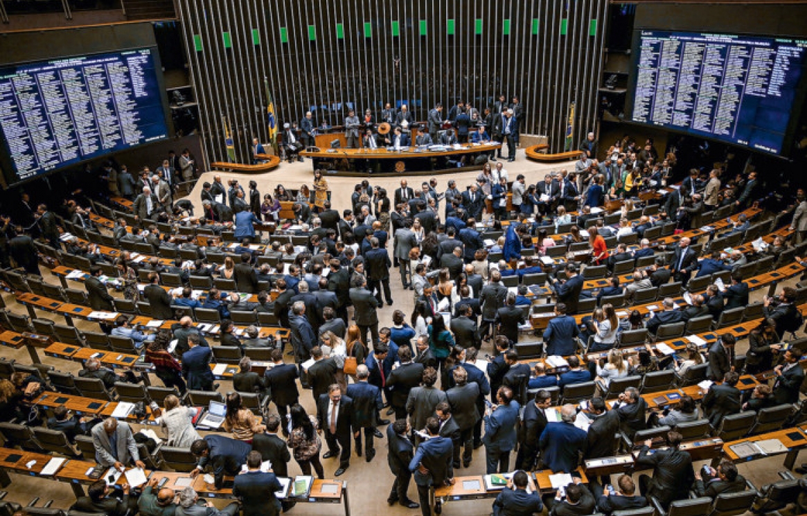 camara-deputados-suspensao-sigilo-documentos-2019-1100.jpg-700x468.jpg