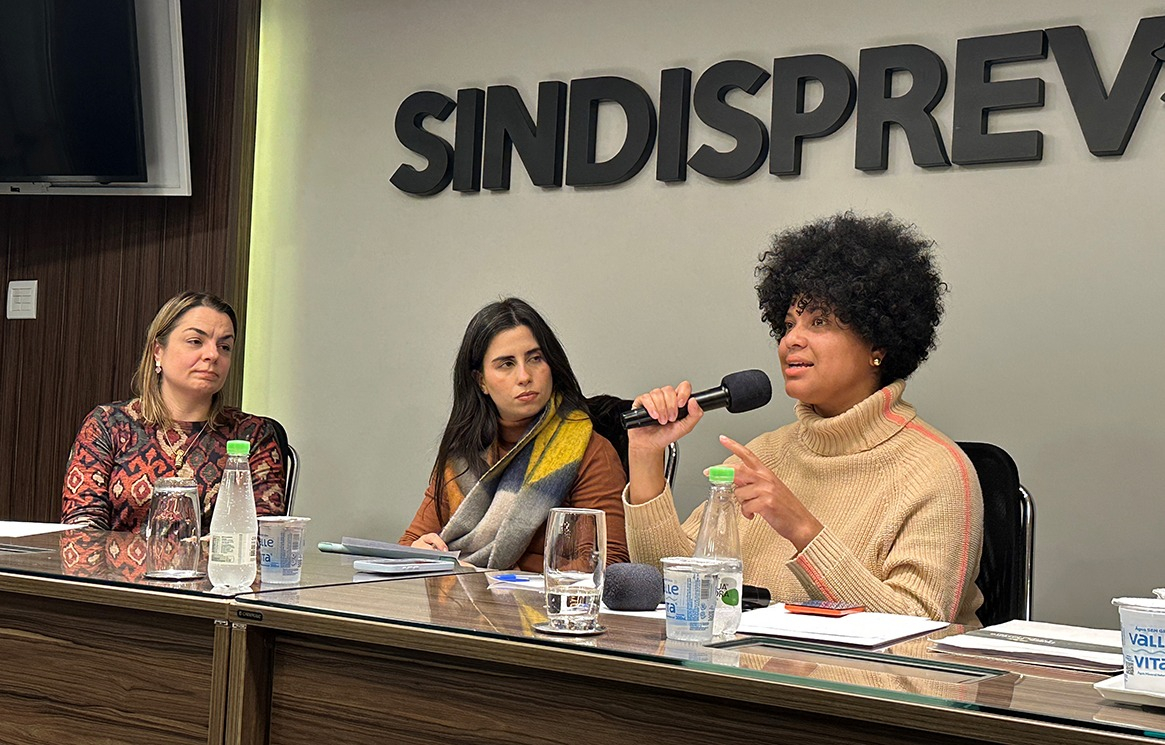 livia prestes protocolos perspectiva antidiscriminatória.jpeg